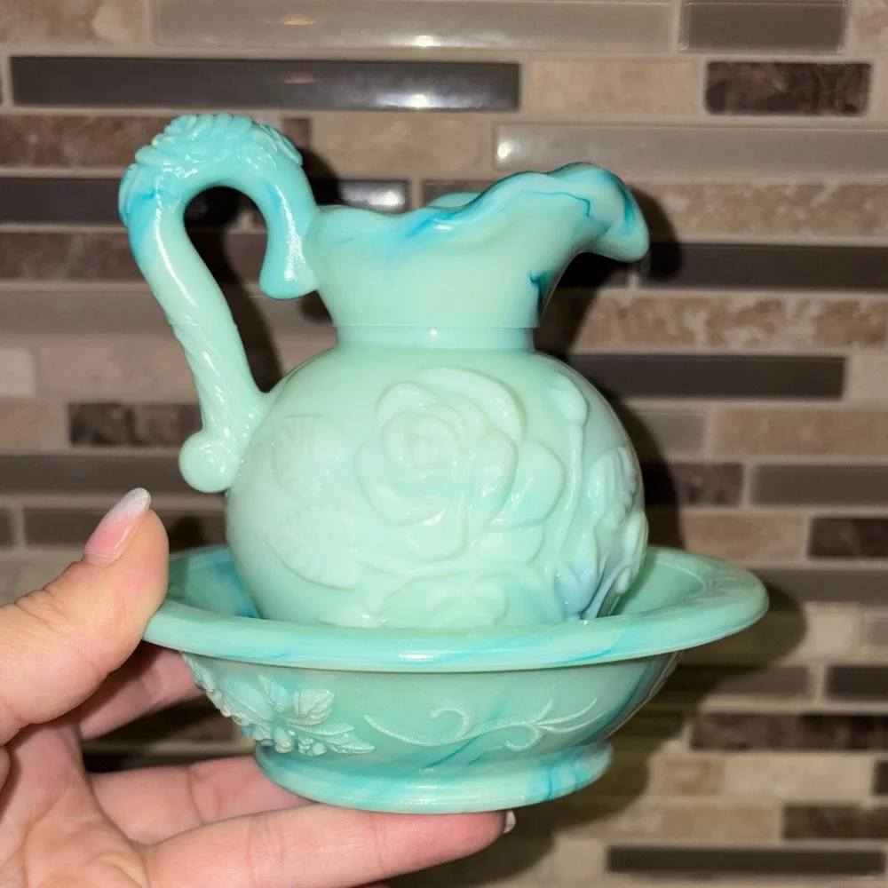 Avon Vintage Jade Mini Pitcher and Basin - Picture 14 of 14